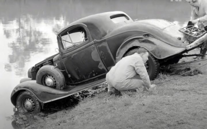 1935 Buick Series 40 Sport Coupe [46]