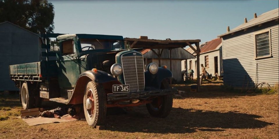 1935 International Harvester C-30