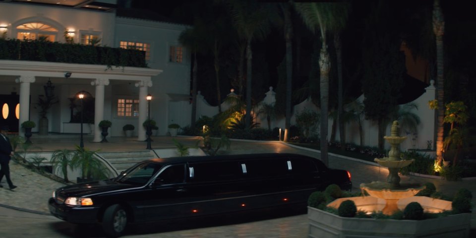 2006 Lincoln Town Car Stretched Limousine