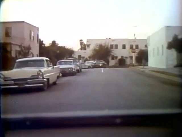 1957 Lincoln Premiere 4-door Sedan [58B]