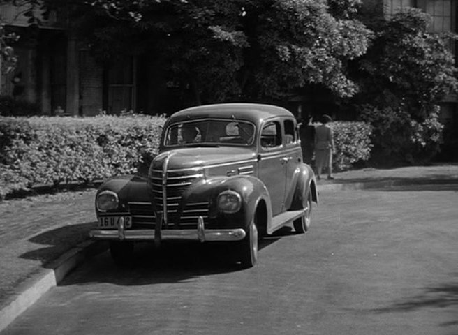 1939 Plymouth De Luxe Touring Sedan [P-8]