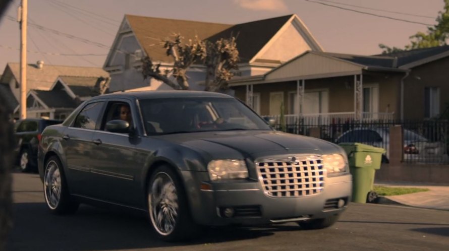 2005 Chrysler 300 [LX]