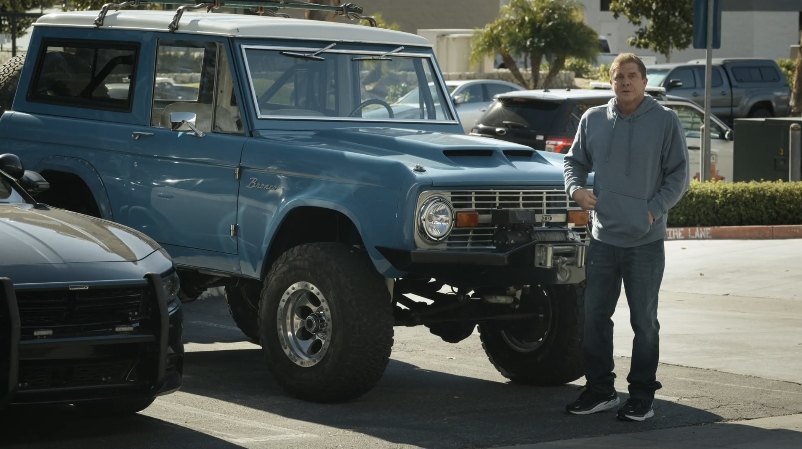 Ford Bronco Wagon [U15]