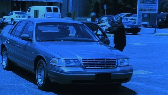 1998 Ford Crown Victoria LX [P74]