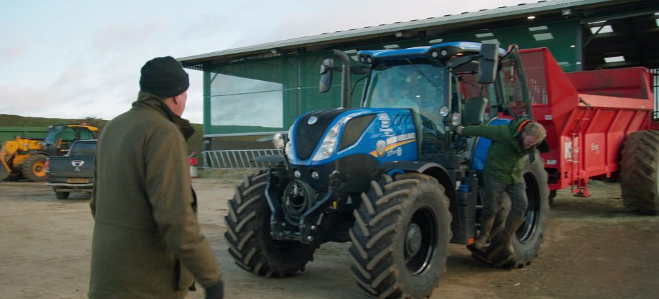 2021 New Holland T7210