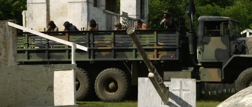 AM General M-927 5-ton 6x6 XLWB Cargo Truck [M-939]