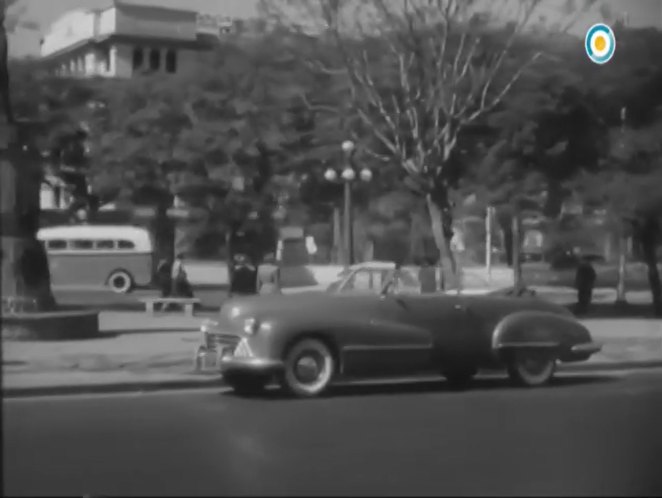 1946 Oldsmobile 98 Custom Cruiser Convertible Coupé [3967]