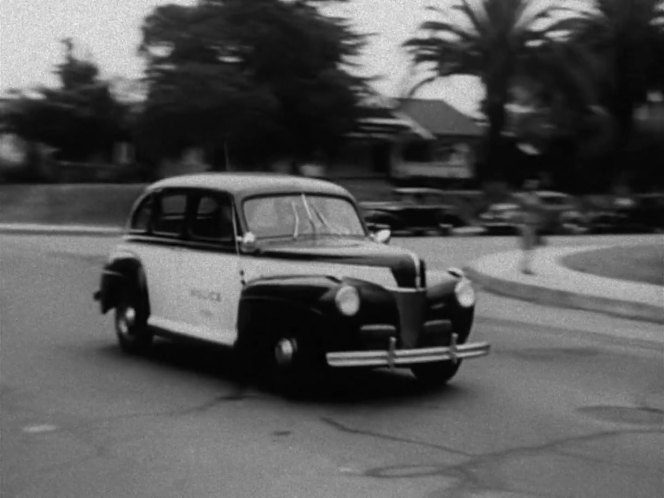 1941 Ford De Luxe Fordor Sedan [11A-73A]