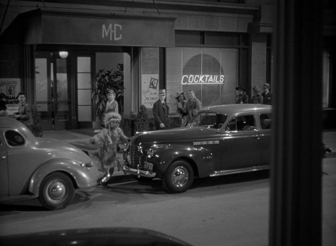 1940 Buick Roadmaster Four-Door Touring Sedan [71]