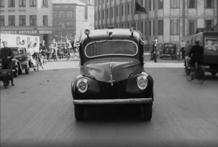 1940 Ford V8 Standard Ambulance [022A]