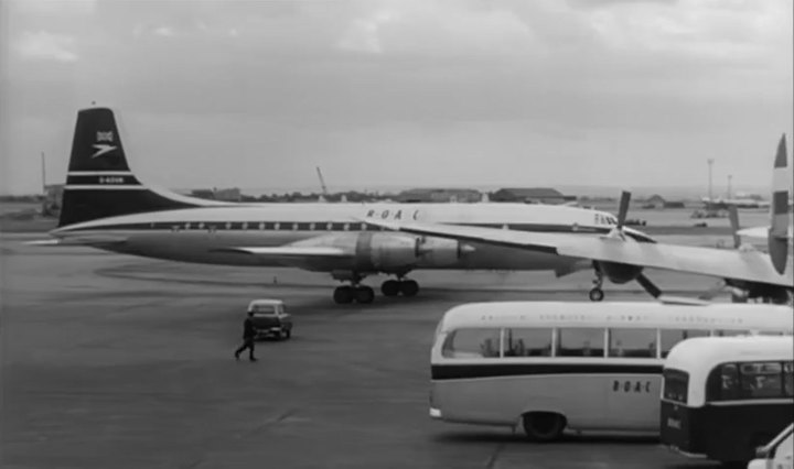 1961 Bedford SB3 Duple Super Vega FS560 'BOAC'