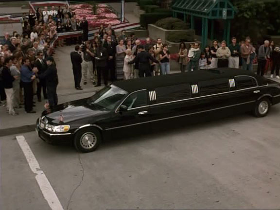 1998 Lincoln Town Car Stretched Limousine