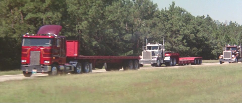 Peterbilt 362