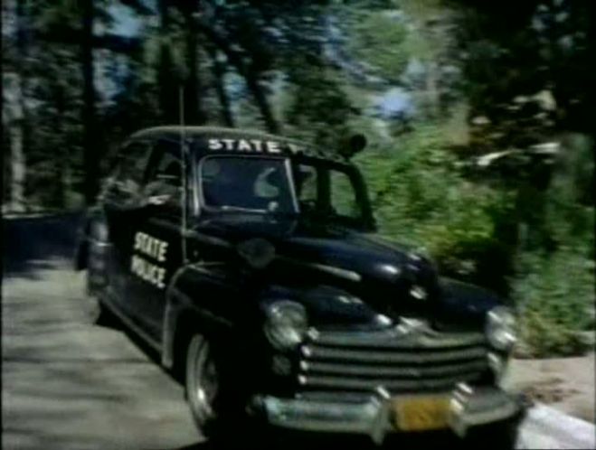 1947 Ford De Luxe Fordor Sedan [73A]