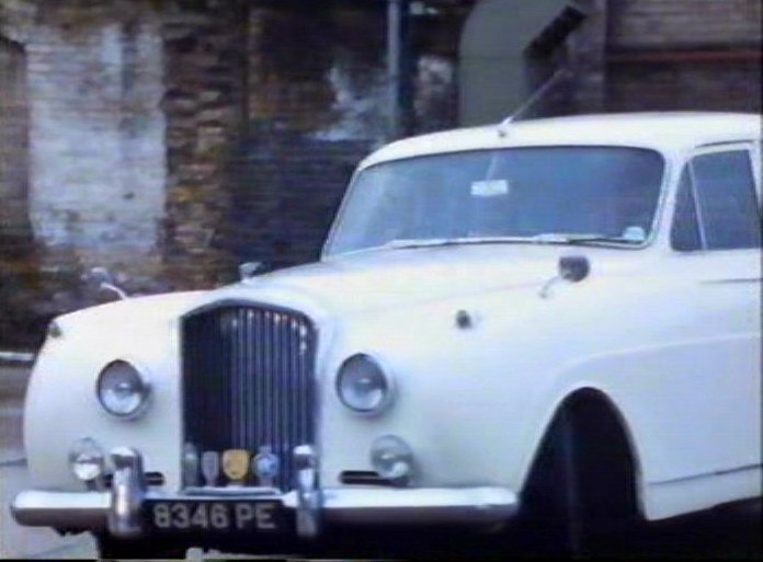 1956 Bentley S1 Lightweight Saloon H.J. Mulliner [B142BA]