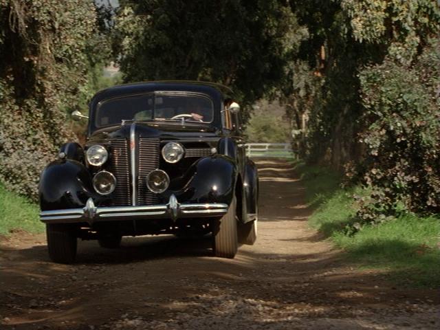 1937 Buick Century [61]