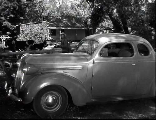 1937 Plymouth De Luxe Coupé [P-4]