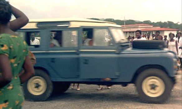 1971 Land-Rover 109'' Series III Station Wagon