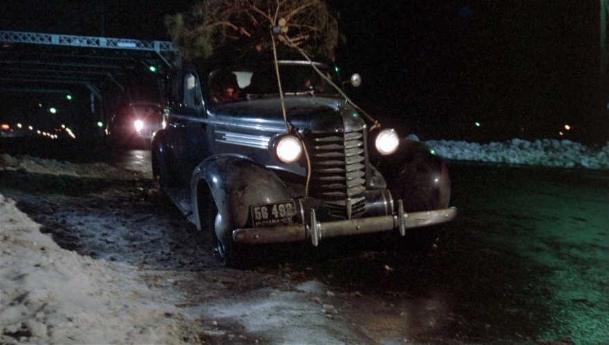 1937 Oldsmobile Six Touring Sedan [F-37]