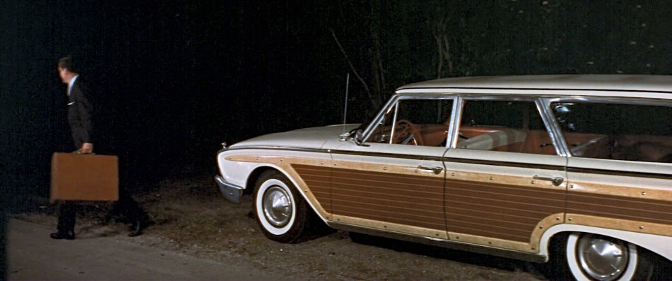 1960 Ford Country Squire 9-Passenger Station Wagon [71G]