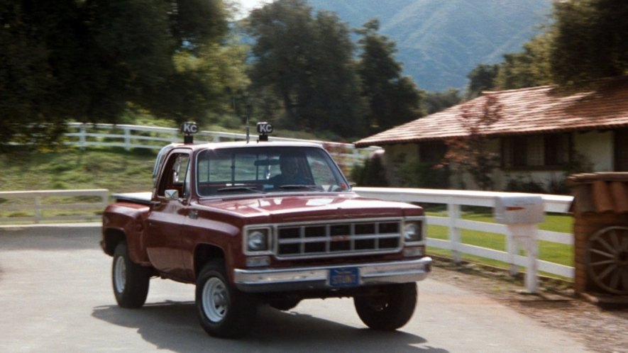 1977 GMC K-1500 Sierra Classic Fenderside