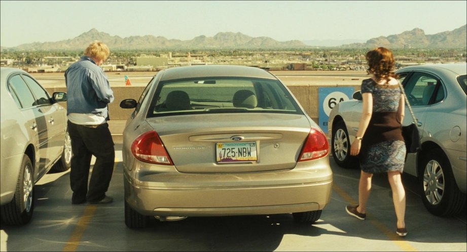 2005 Ford Taurus SE [D186]