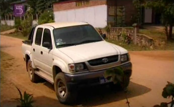 2002 Toyota Hilux [N160]