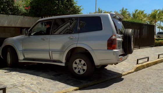 2003 Mitsubishi Pajero Full [V70]