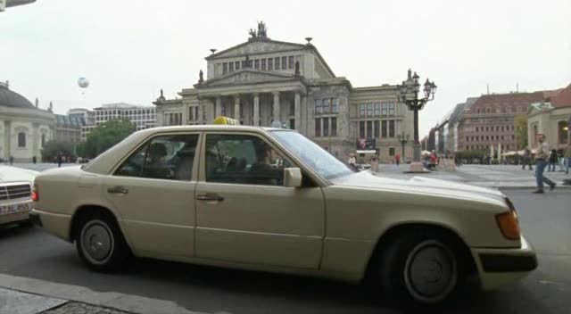 1990 Mercedes-Benz [W124]