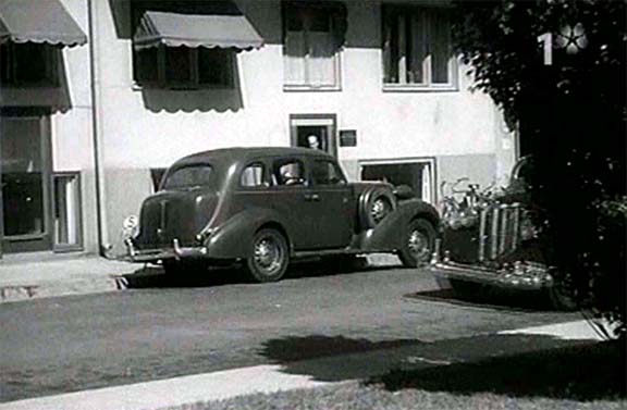 1936 Oldsmobile Six Sedan [F-36]