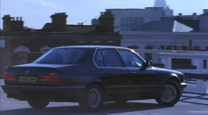 BMW 735i [E32]