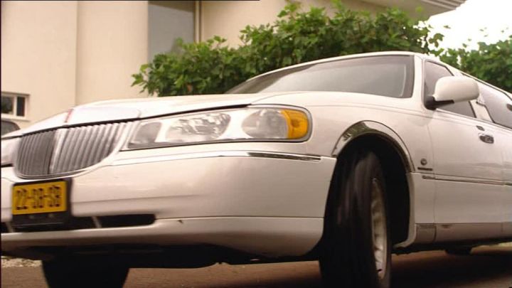 2000 Lincoln Town Car Stretched Limousine