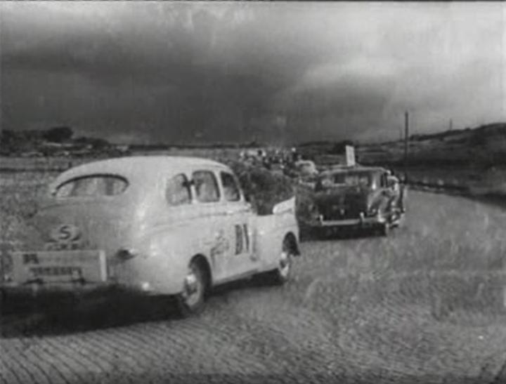 1946 Ford Super De Luxe Fordor [69A]