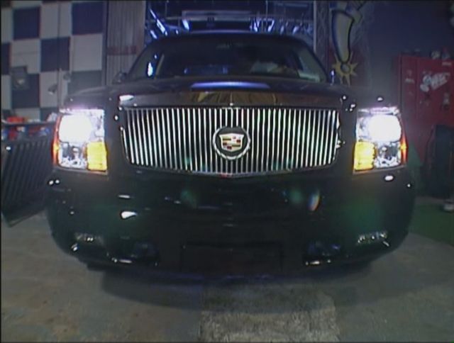 2002 Cadillac Escalade EXT [GMT806]