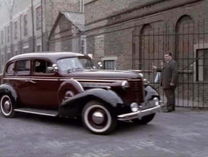 1938 Buick Special Touring Sedan [41]