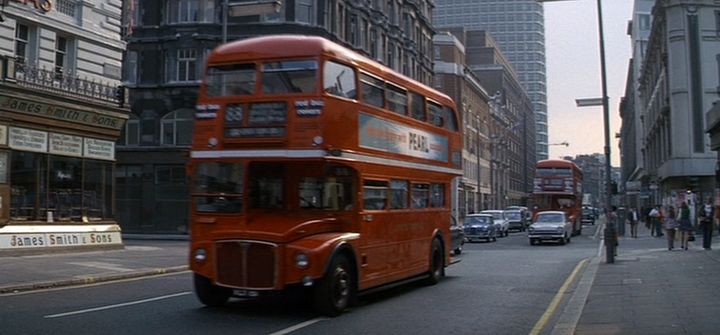 1960 AEC Routemaster RM151