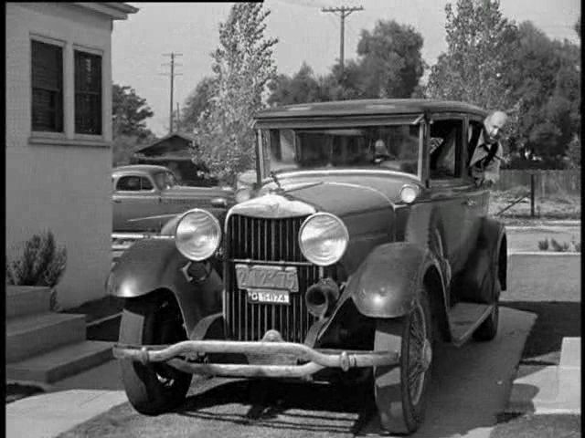 1930 Lincoln Model L Sedan [168]