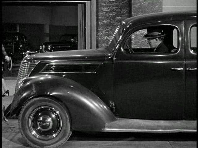 1937 Ford V8 De Luxe Fordor [78]