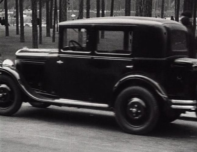 1932 Peugeot 201 Berline Luxe