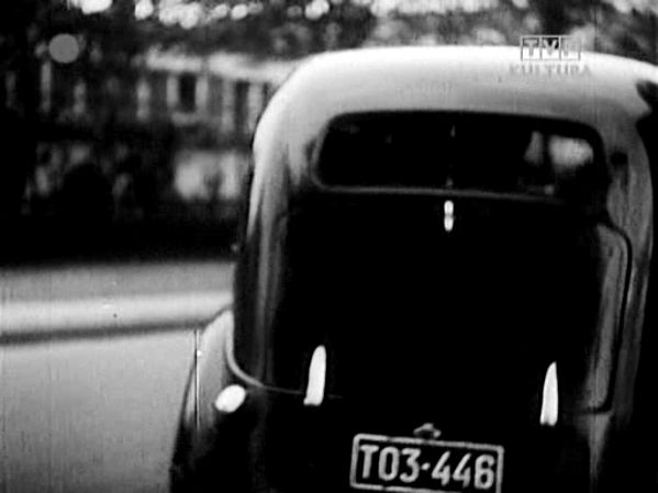 1937 Ford Ten Double Entrance Saloon De Luxe [7W]