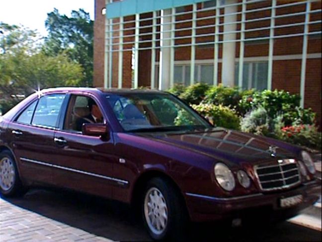 1997 Mercedes-Benz E 230 Elegance [W210]