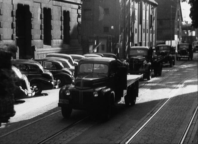 1946 Ford 2-Ton