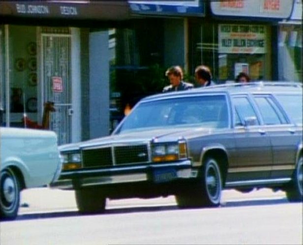 1982 Ford LTD Country Squire