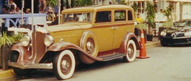 1932 Packard Light Eight [900]