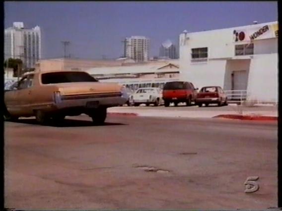 1972 Chrysler New Yorker 4-Door Sedan [CH41]