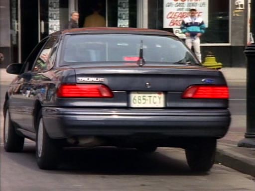 1993 Ford Taurus GL [DN5]