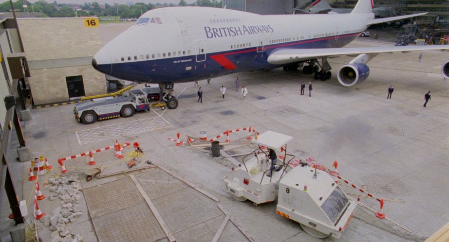 Douglas Tugmaster DC-10