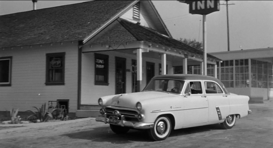 1952 Ford Customline Fordor Sedan [73B]