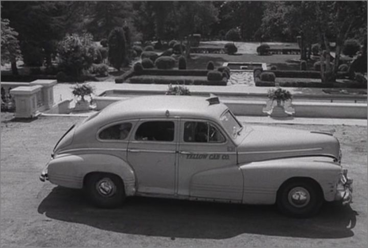 1942 Pontiac Streamliner Sedan