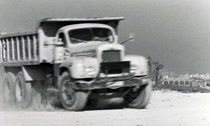 Mack B-61